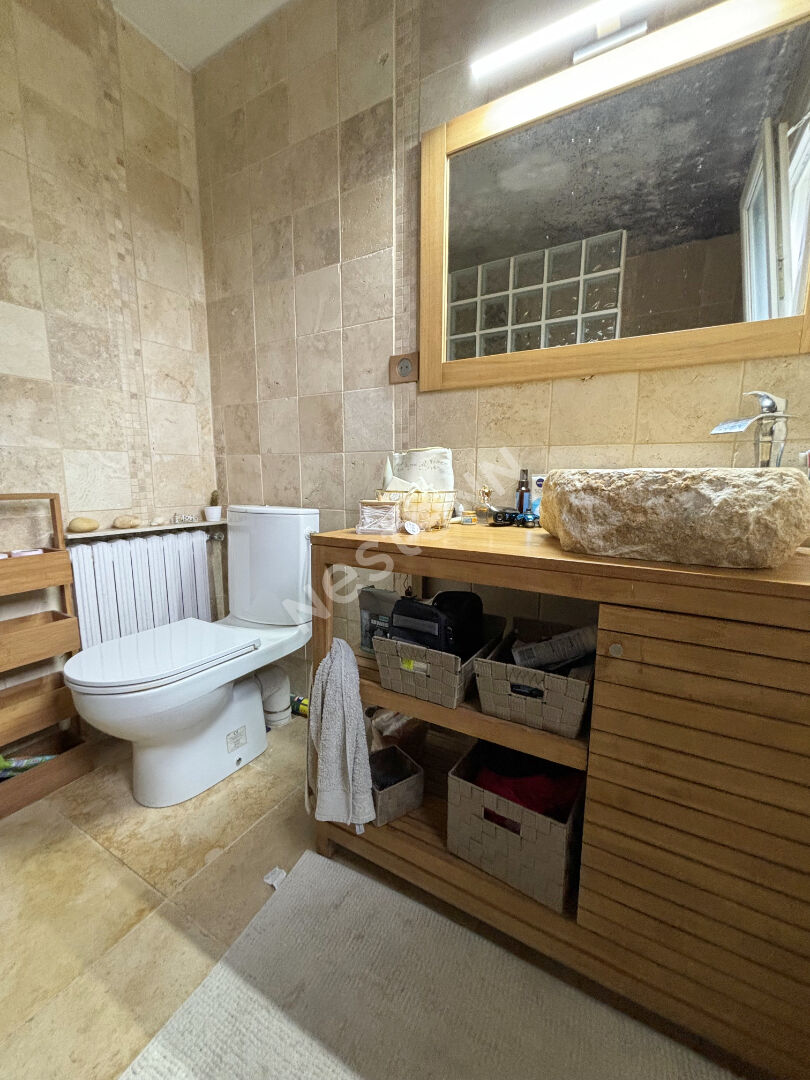 Jolie maison traditionnelle à vendre à LOCMINE, 4 chambres, dépendances