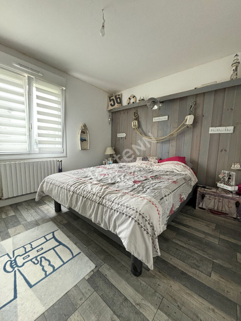 Jolie maison traditionnelle à vendre à LOCMINE, 4 chambres, dépendances