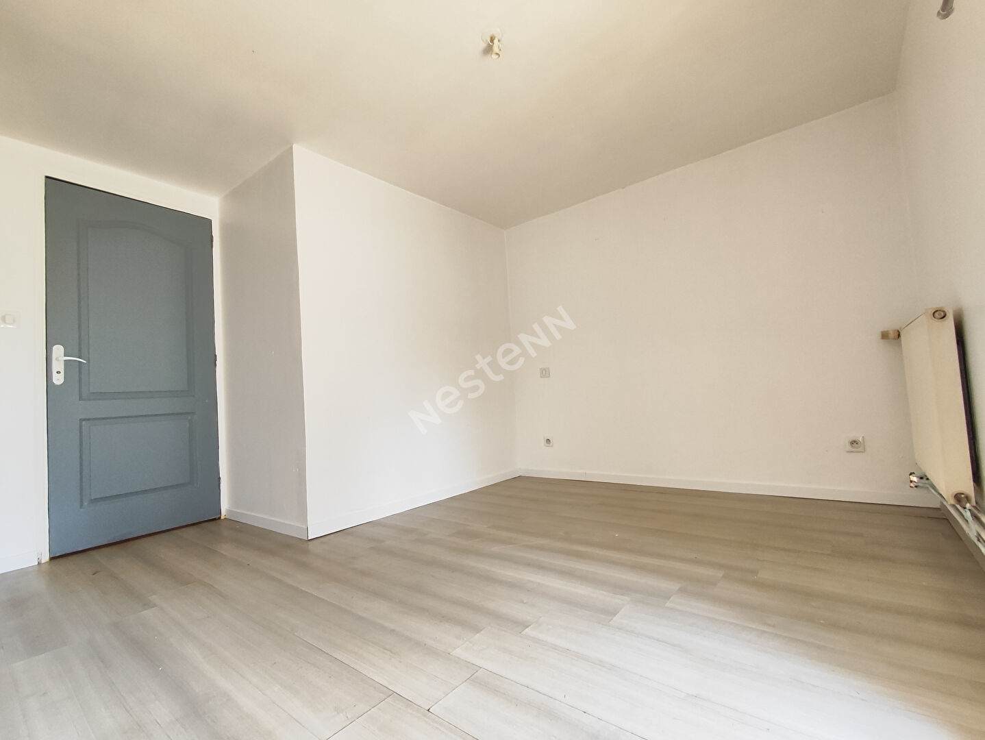 Maison à vendre à Naizin - Ensemble de deux maisons avec hangar à 10 minutes de Pontivy - environ 8 000 M2