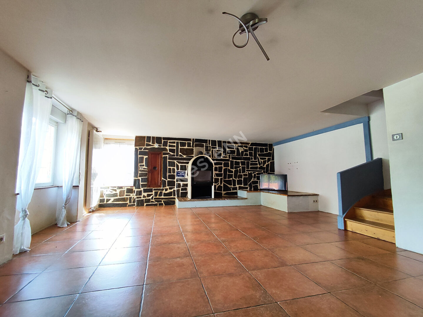 Maison à vendre à Naizin - Ensemble de deux maisons avec hangar à 10 minutes de Pontivy - environ 8 000 M2