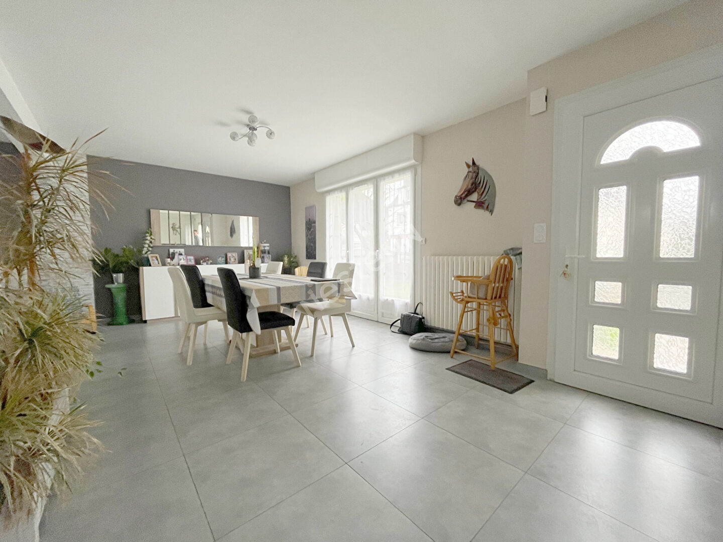 Maison à vendre à LOCMINE -  3 chambres, double garage et jardin