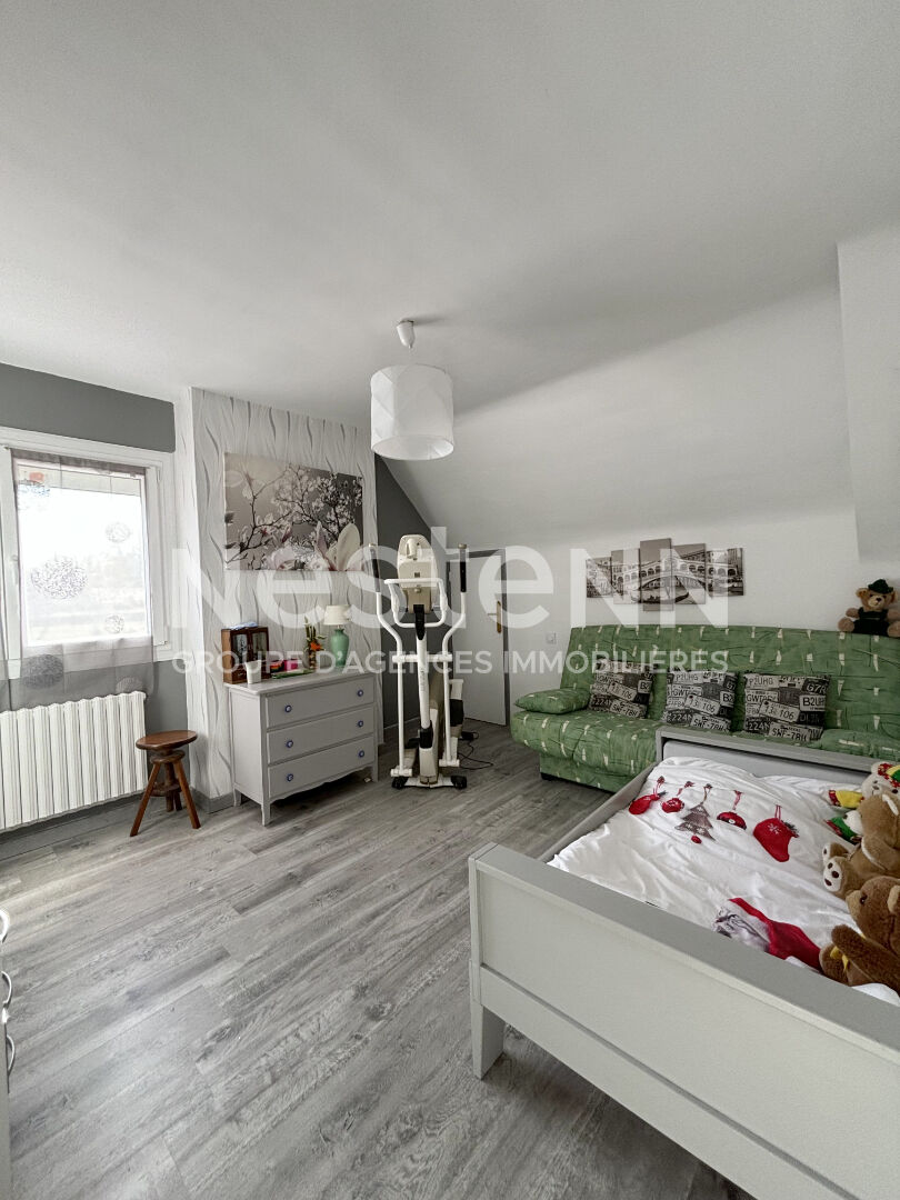 Maison à vendre à LOCMINE -  3 chambres, double garage et jardin