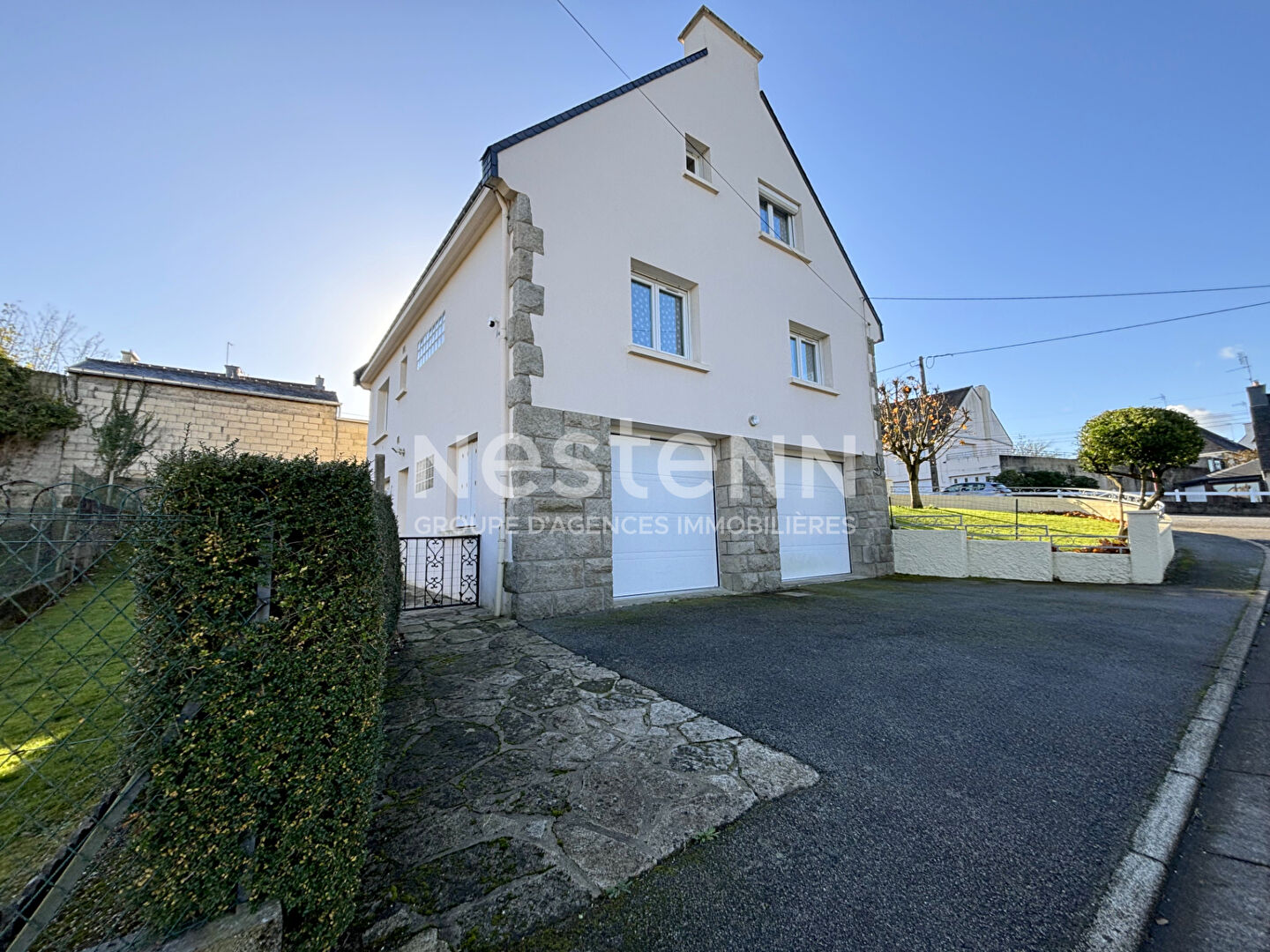 Maison à vendre à LOCMINE -  3 chambres, double garage et jardin