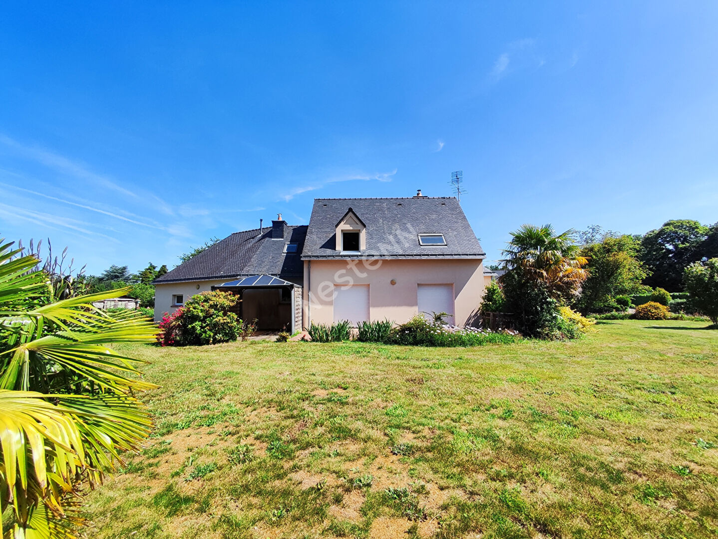 Maison à vendre à Bignan proche Locminé - Vie de plain pied - 2000 M2 de Terrain avec hangar