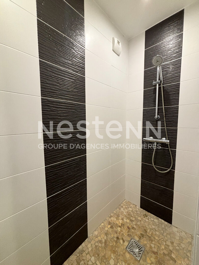 Maison contemporaine  à vendre à Locminé - 4 chambres, garage et son jardin 425 m²