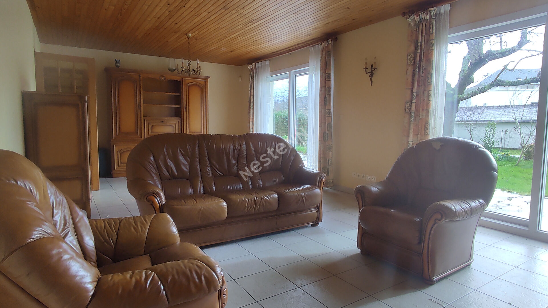 Maison à vendre à Plescop 5 chambres jardin clos et arboré de plus de 800 m²