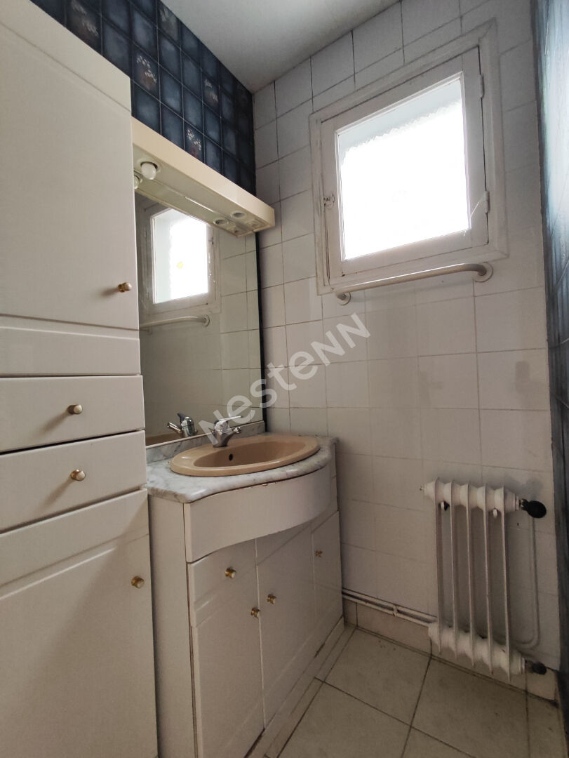 Maison à vendre à Naizin centre bourg  - 3 chambres - sous-sol -  10 minutes de Pontivy  et Locminé