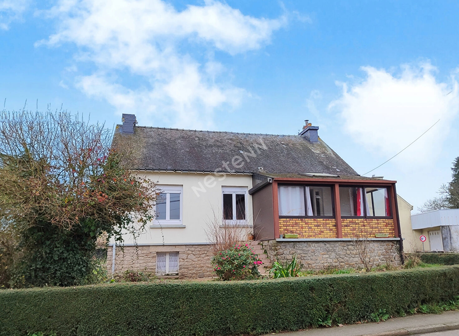 Maison à vendre à Naizin centre bourg  - 3 chambres - sous-sol -  10 minutes de Pontivy  et Locminé