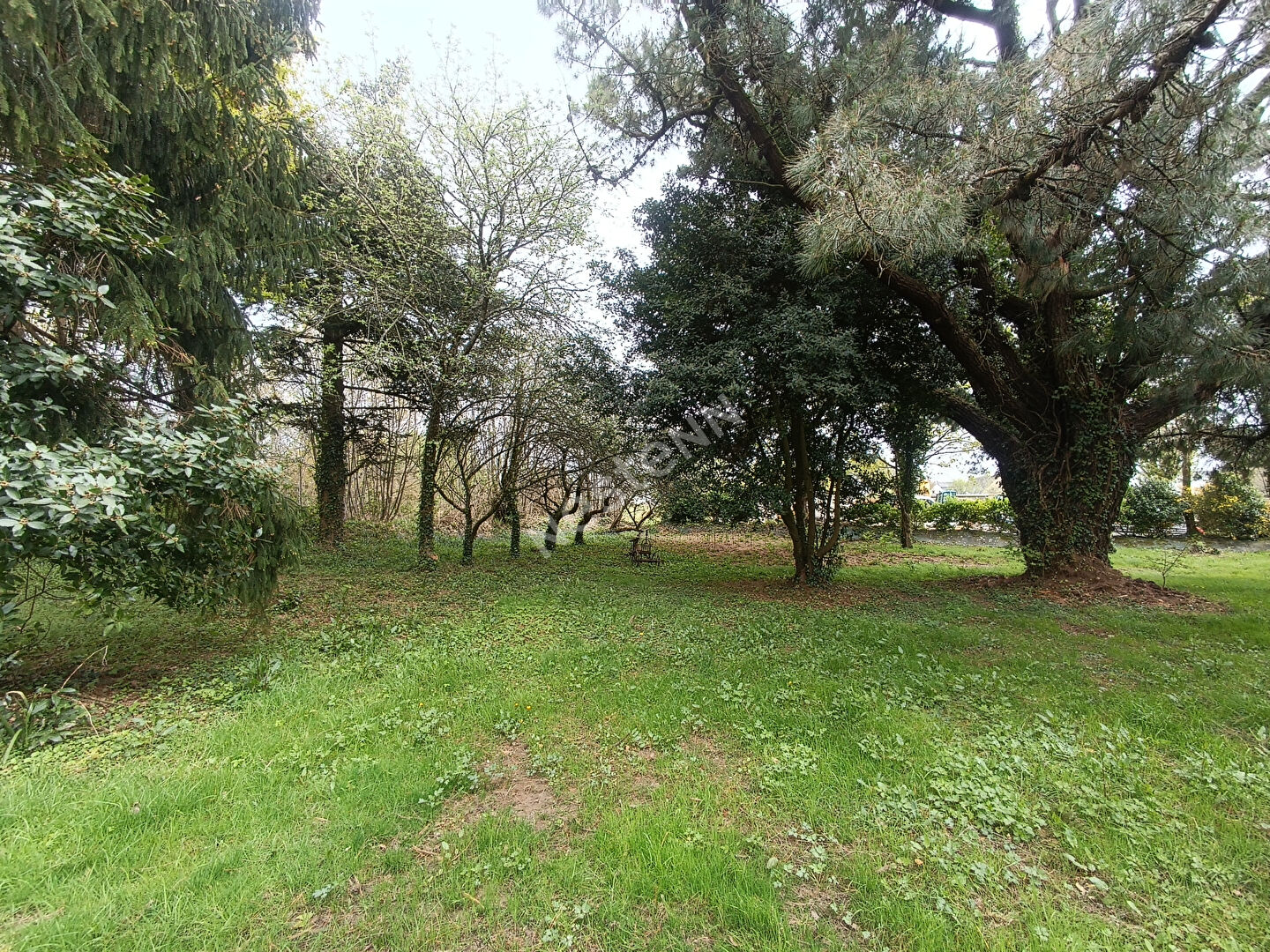 PLESCOP Terrain constructible de 1380 m²