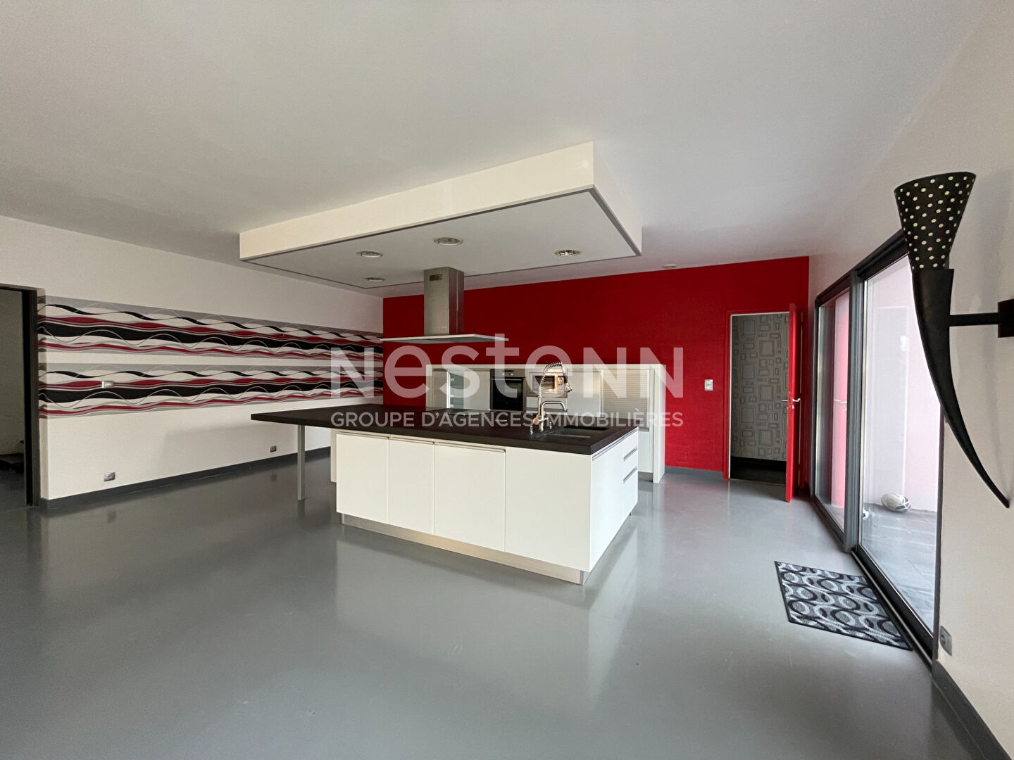 MAISON CONTEMPORAINE dans le BOURG de COLPO