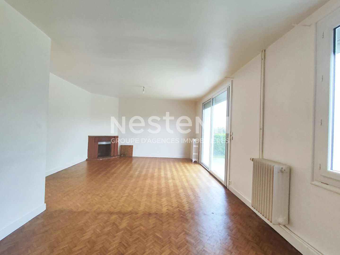 Maison à vendre  à NAIZIN - plain pied - 2 chambres - jardin  - centre bourg Naizin