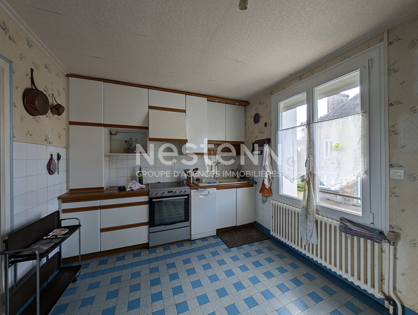 Maison à vendre à Radenac -   5 chambres- 840 m² de terrain