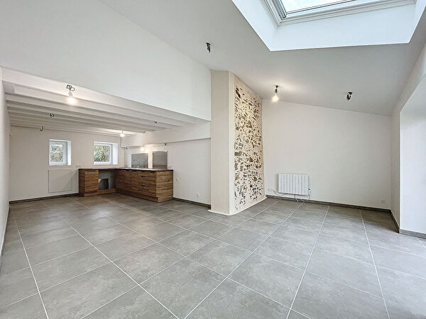 Vente par agence immobiliere à La ferriere (85280)