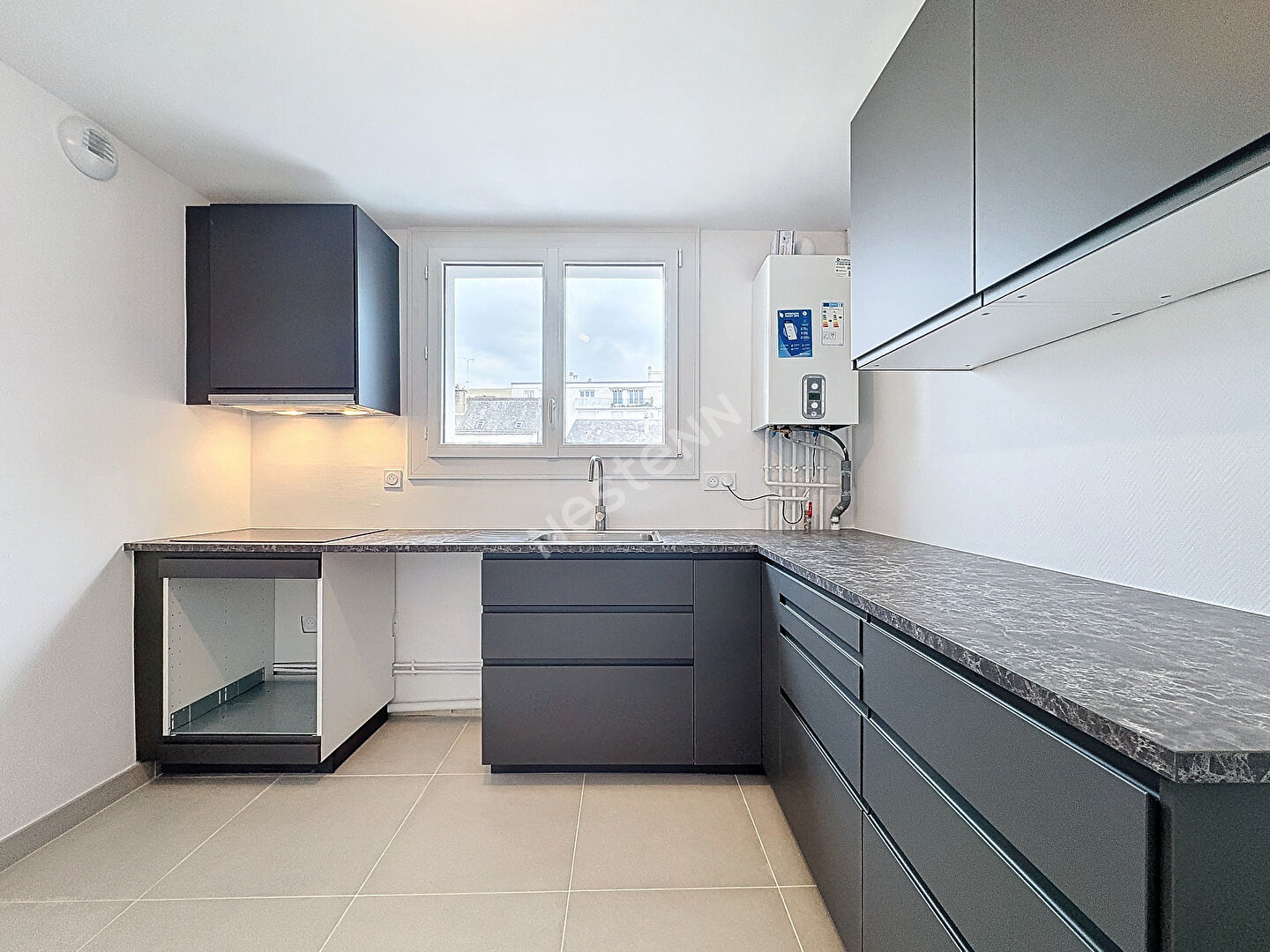 T3 ENTIÈREMENT RÉNOVÉ -  NON MEUBLÉ - GARAGE - CAVE - 71m2