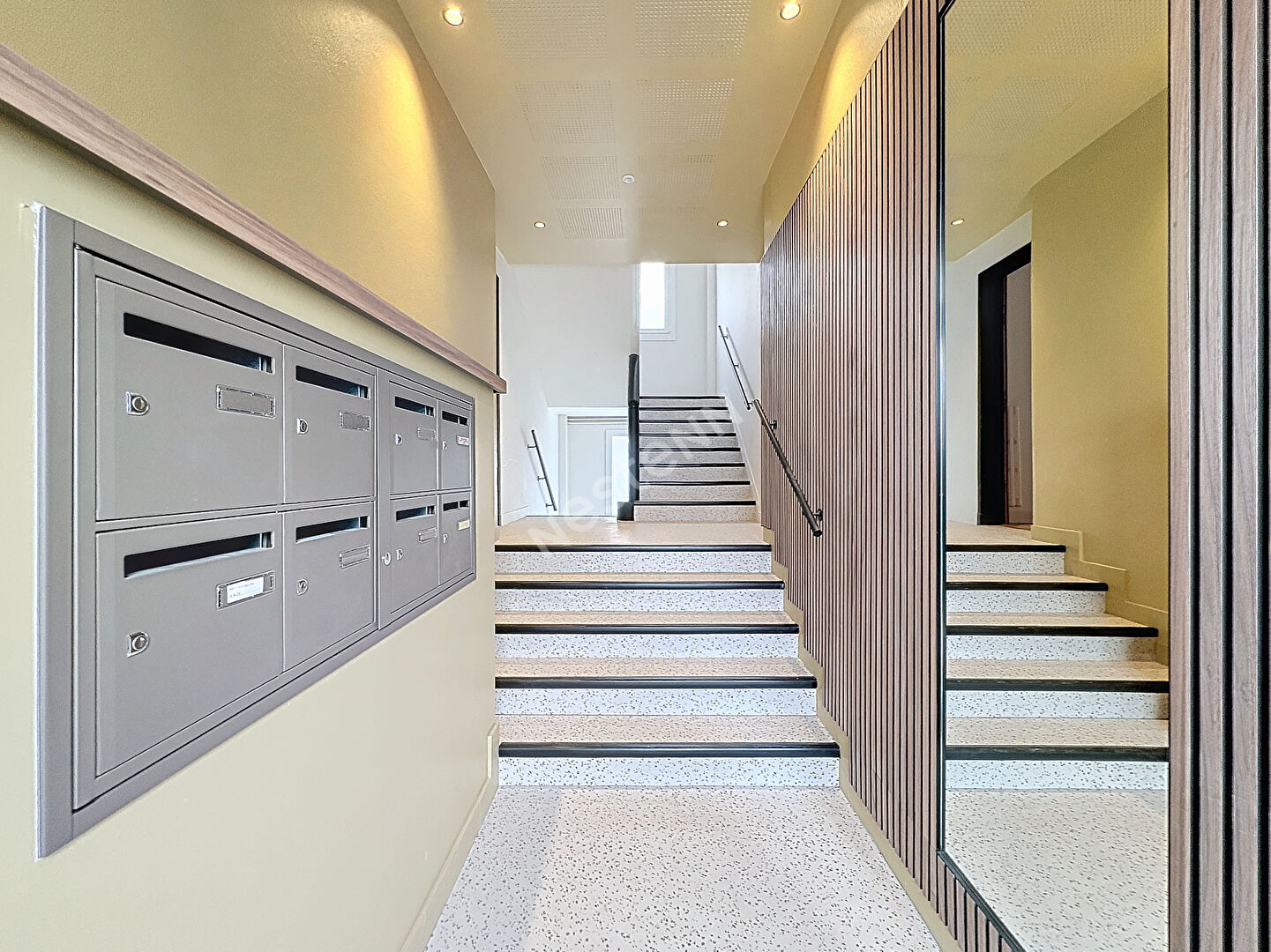 T3 ENTIÈREMENT RÉNOVÉ -  NON MEUBLÉ - GARAGE - CAVE - 71m2