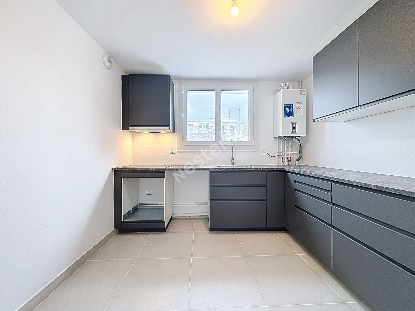 X4 APPARTEMENTS T2 - NON MEUBLÉ - PARKING - RÉNOVÉ