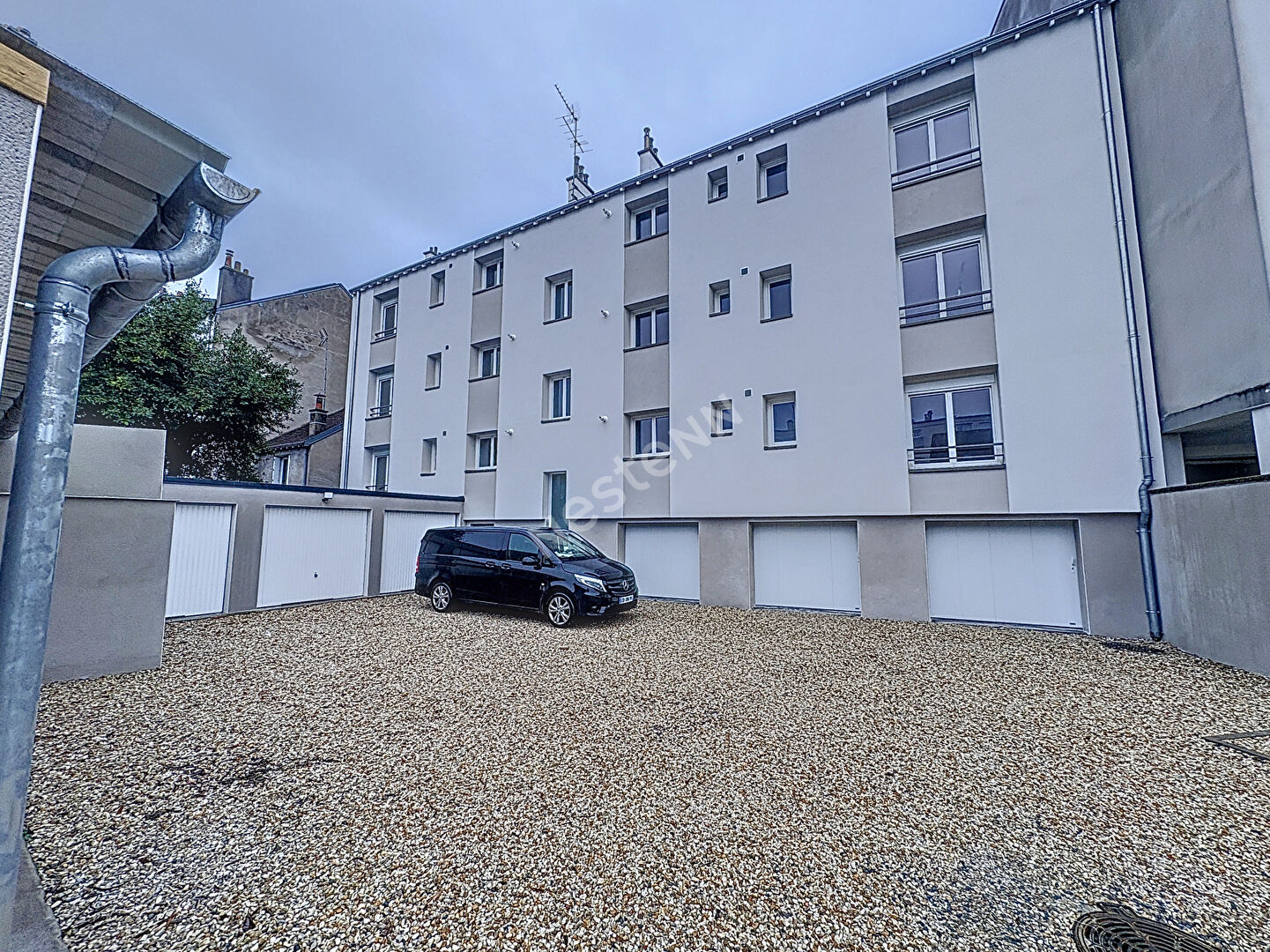 X4 APPARTEMENTS T2 - NON MEUBLÉ - PARKING - RÉNOVÉ