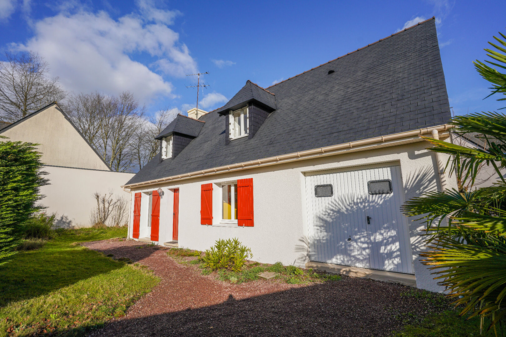 A vendre à GEVEZE, maison de 124m² habitable, 561m² de parcelle, 4 chambres dont une au rez-de-chaussée