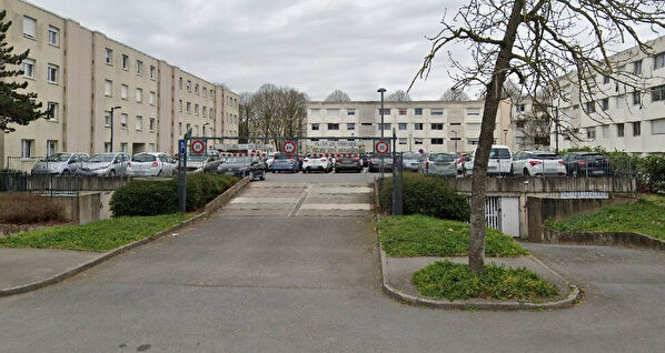 Location garage-parking à La ville es nonais (35430)