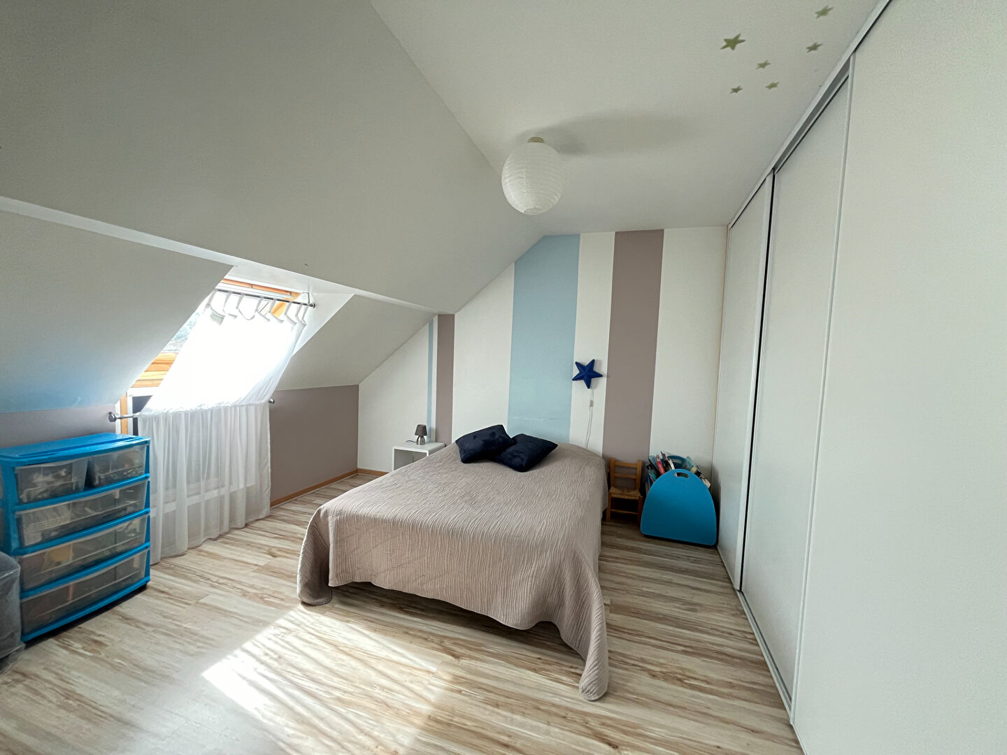 JANZE / 403 M² HABITABLES / PISCINE / 1000 M² DE TERRAIN / DOUBLE GARAGE