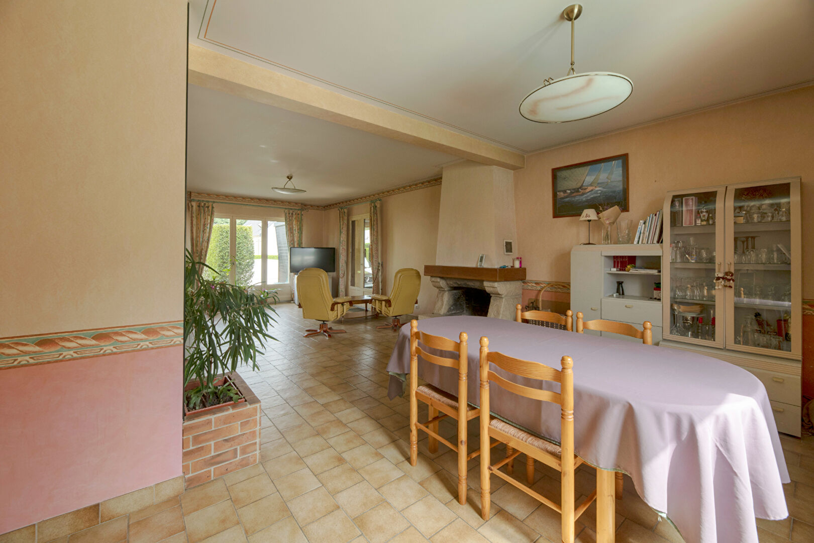 CHEVAIGNÉ / MAISON de 128m² habitable / 581 m² de parcelle / 6 pièces / 4 chambres dont un chambre au rez-de-chaussée