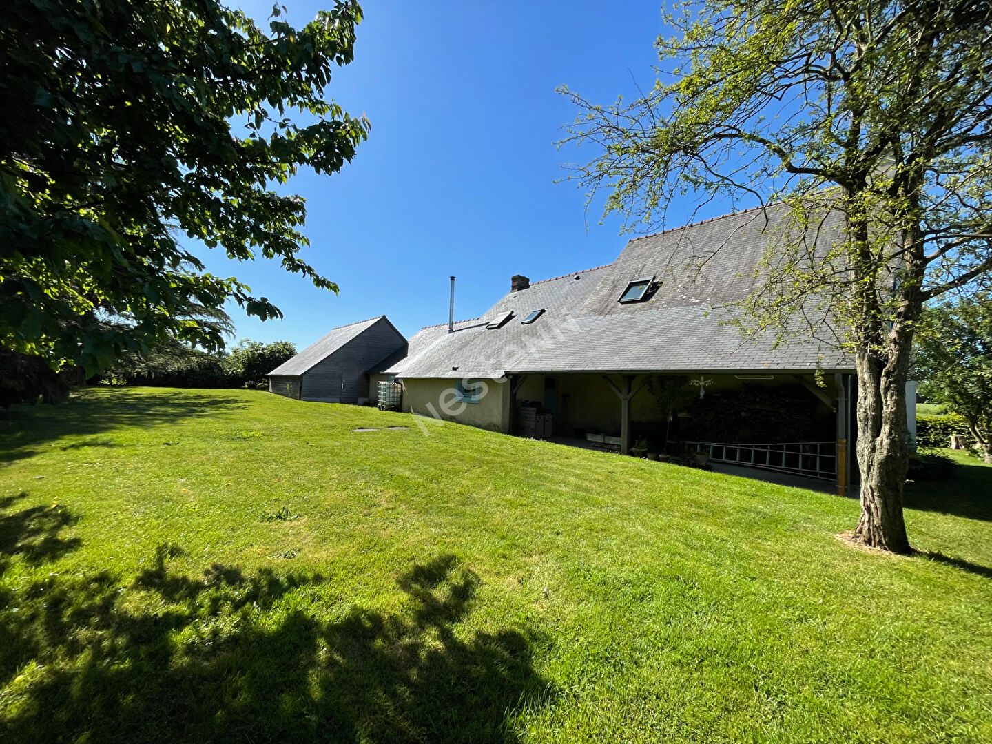 MAISON CHEVAIGNÉ / LONGERE 4 CHAMBRES / GARAGE / TERRAIN 3090 M²  sans vis-à-vis
