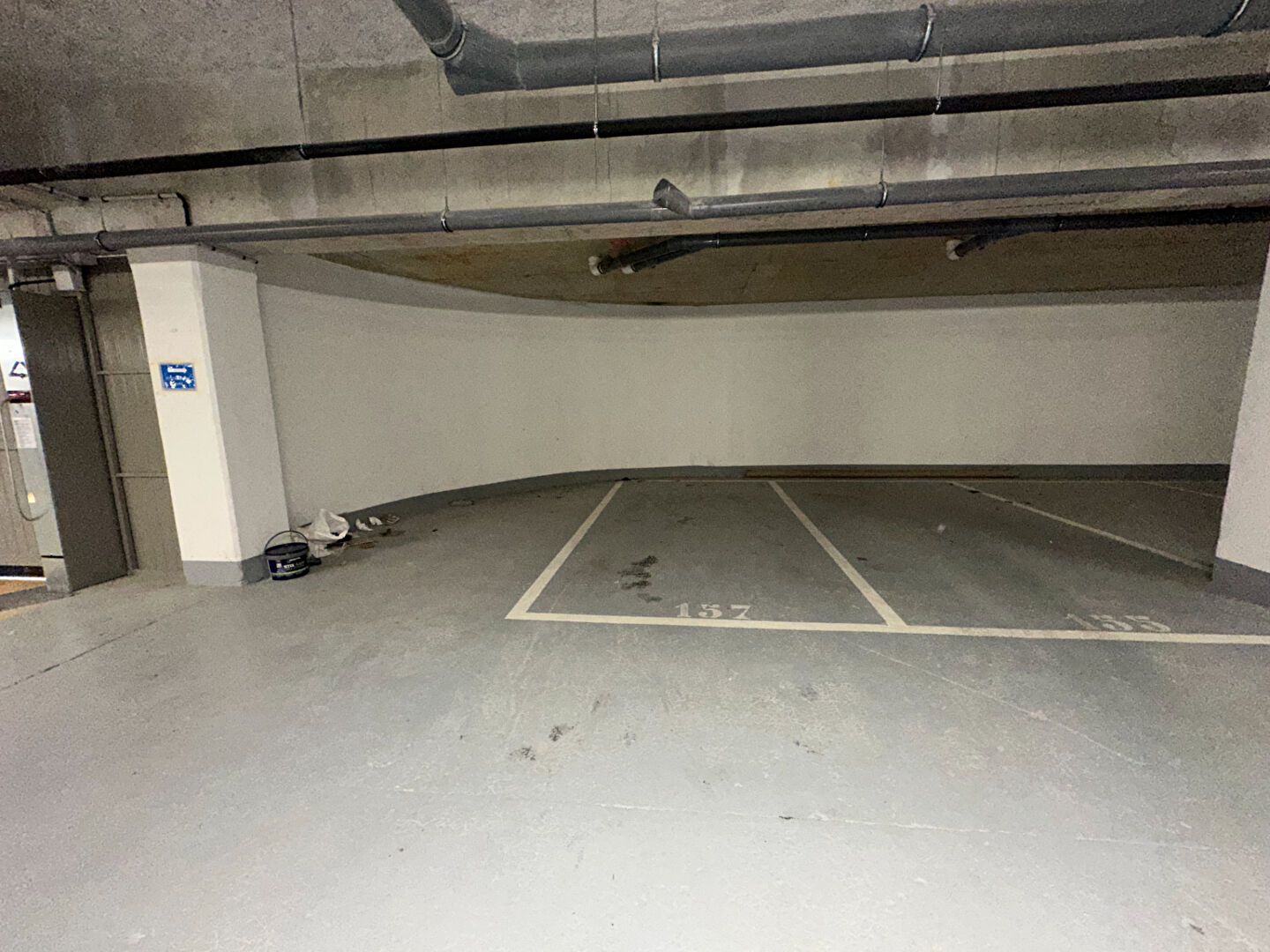 LOCATION PARKING PRIVATIF EN SOUS-SOL RICHELIEU CHATAIGNERAIE 2-4 RUE LIONEL TERRAY RUEIL-MALMAISON