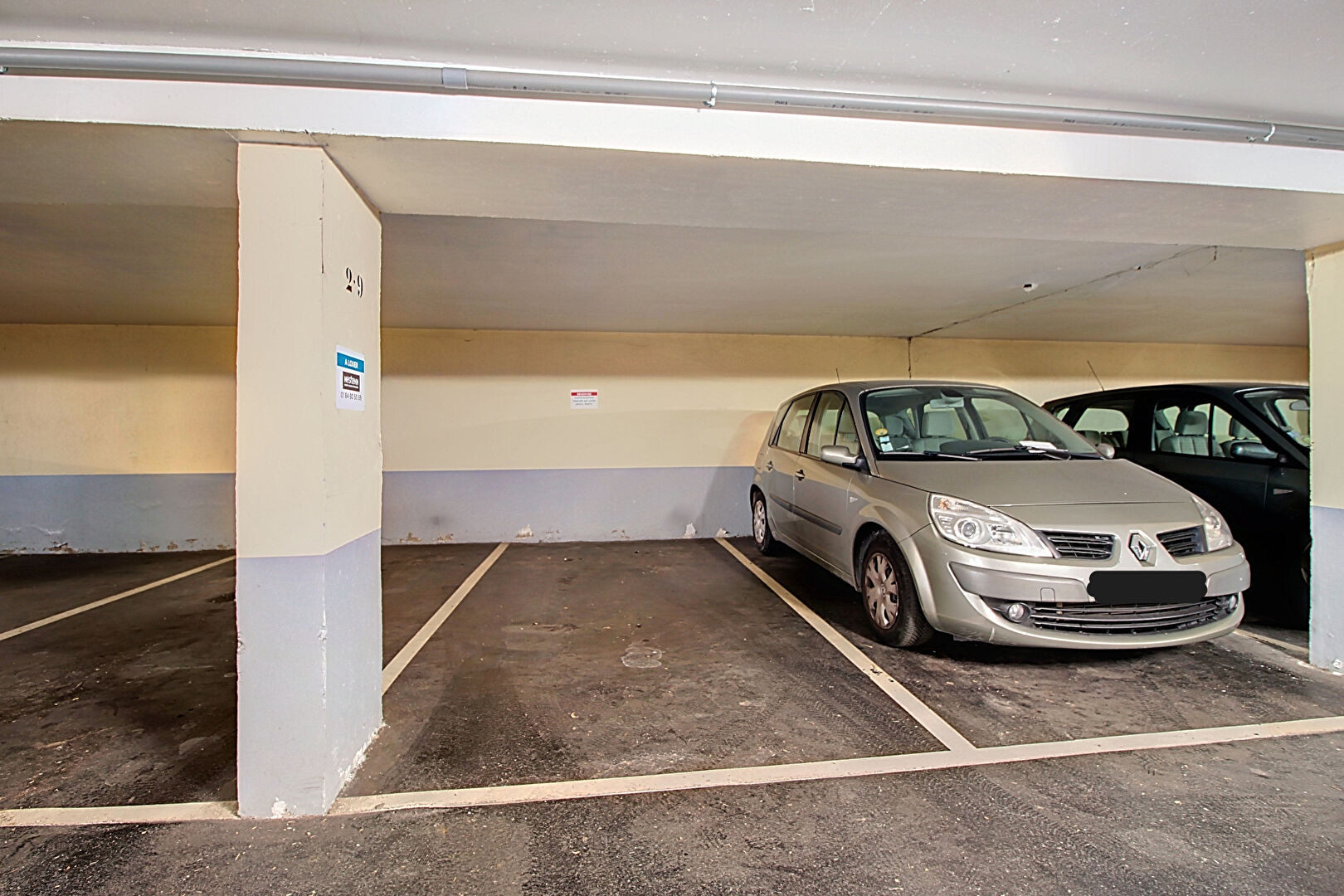 2 PLACES DE PARKINGS EN SOUS-SOL AVEC POSSIBILITE DE LES LOUER SEPAREMENT RUEIL-MALMAISON CENTRE-VILLE 15 RUE DANIELLE CASANOVA