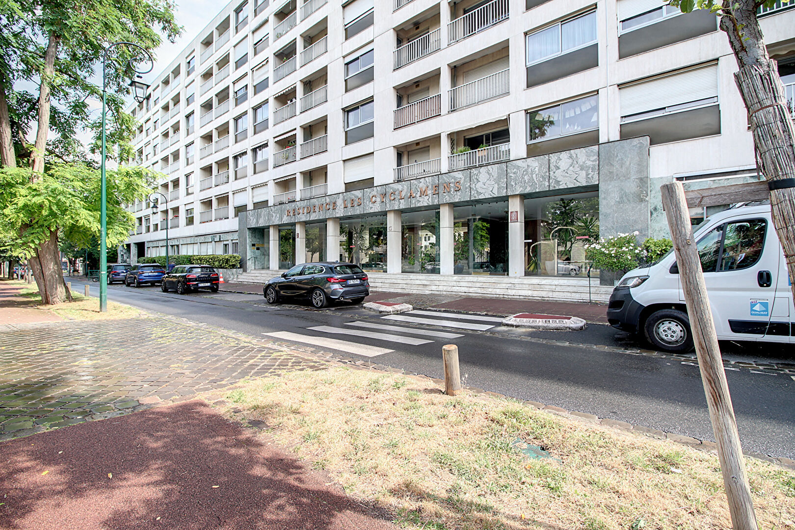 2 PLACES DE PARKINGS EN SOUS-SOL AVEC POSSIBILITE DE LES LOUER SEPAREMENT RUEIL-MALMAISON CENTRE-VILLE 15 RUE DANIELLE CASANOVA