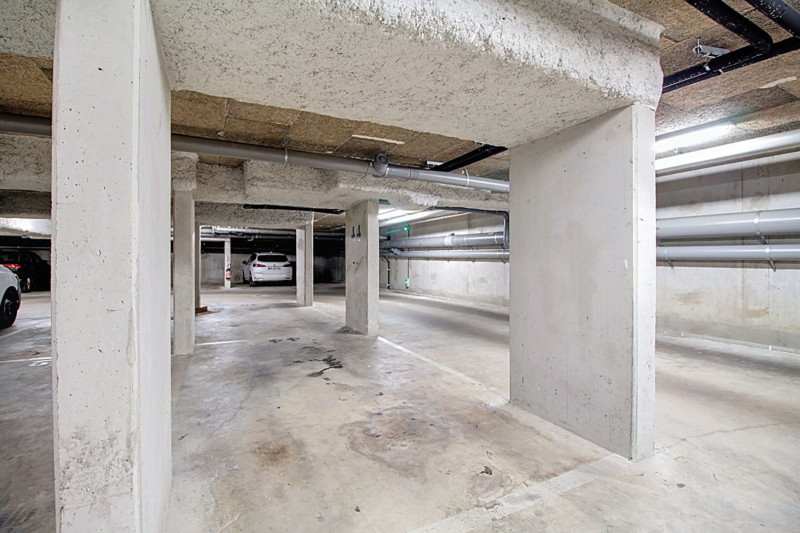 PARKING RUEIL-MALMAISON PLATEAU AU 1ER SOUS-SOL - 10 RUE THIERS