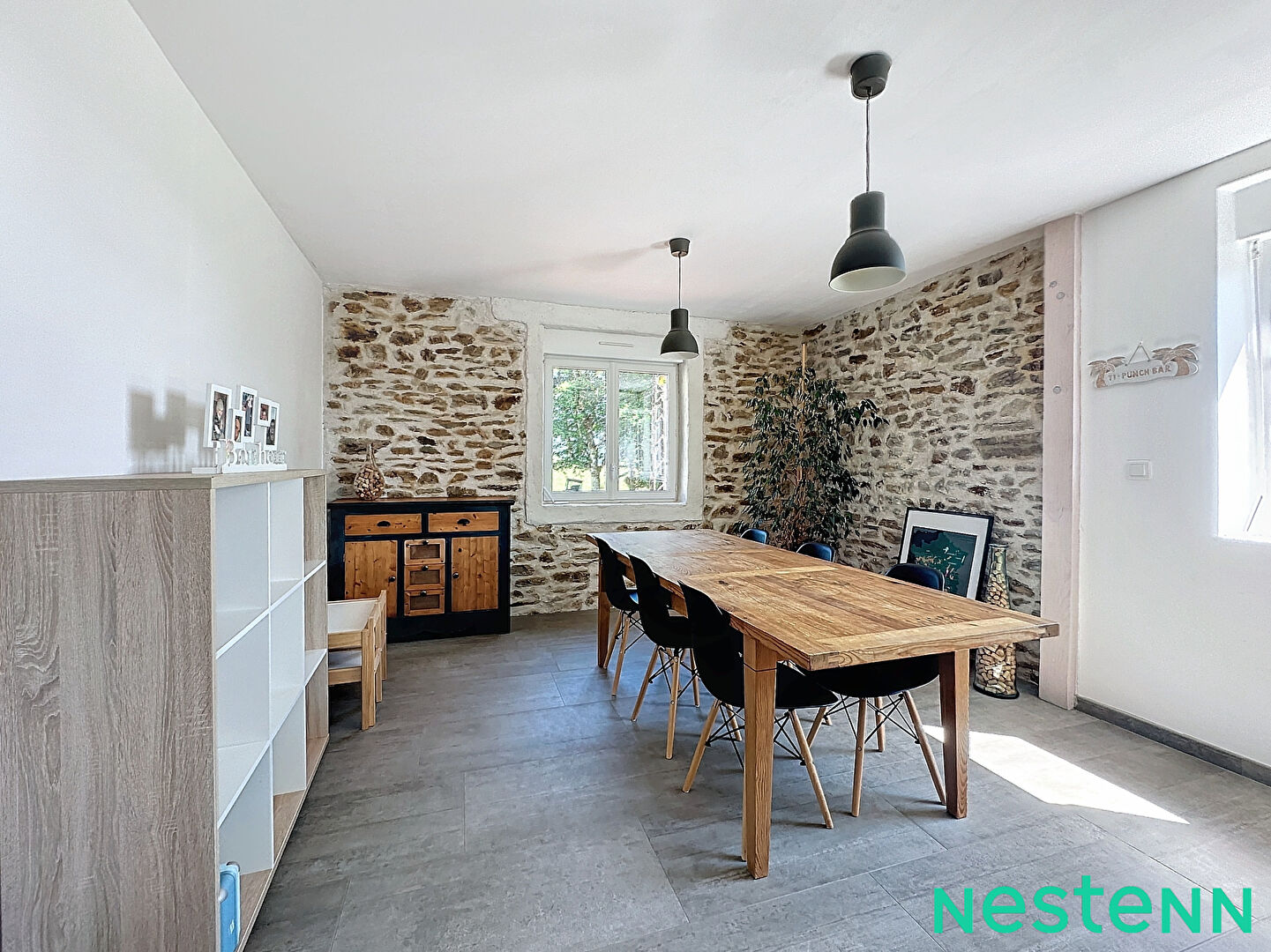 Maison  8 pièce(s) 220 m2 Secteur Rochetaillée