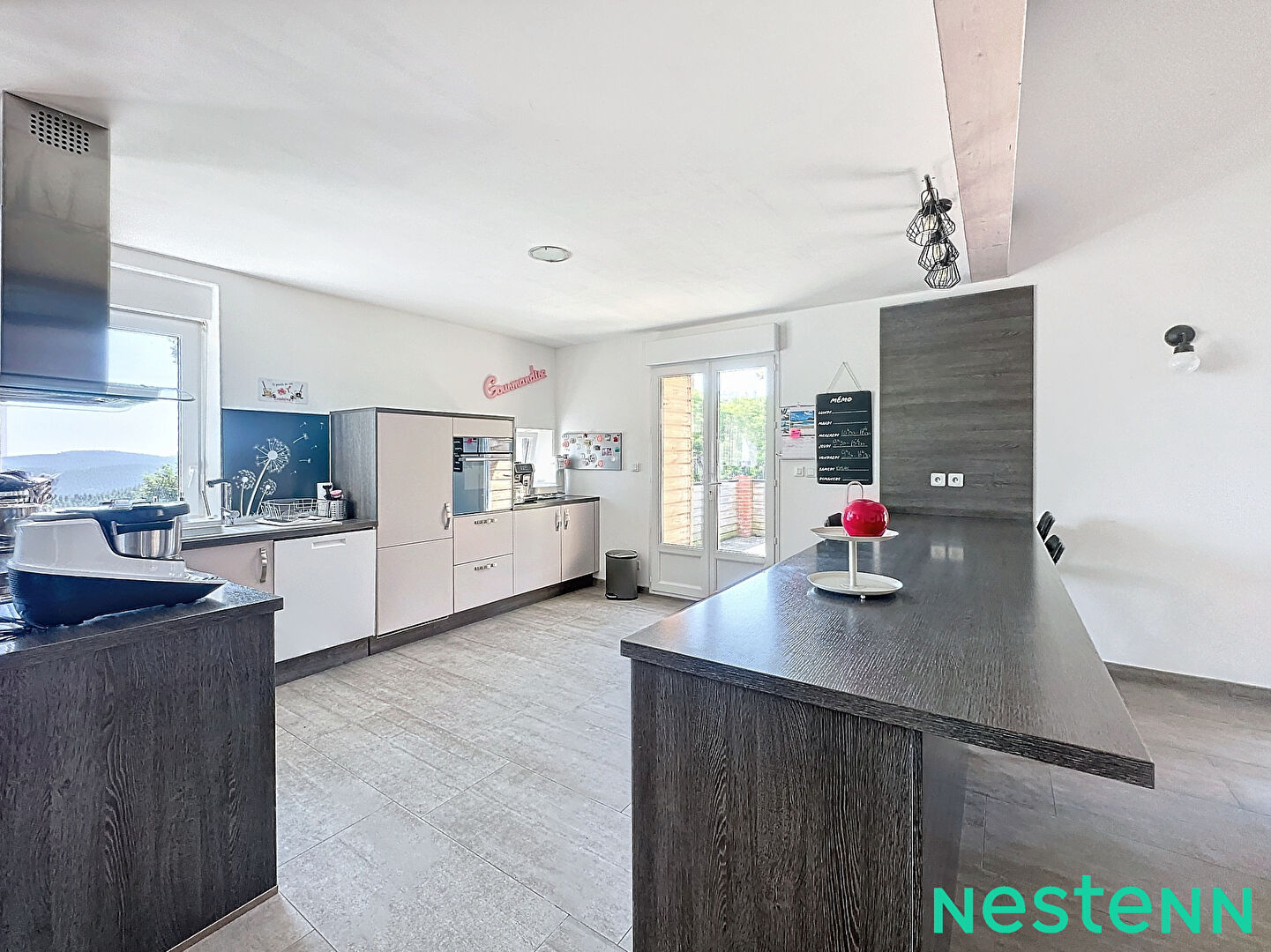 Maison  8 pièce(s) 220 m2 Secteur Rochetaillée