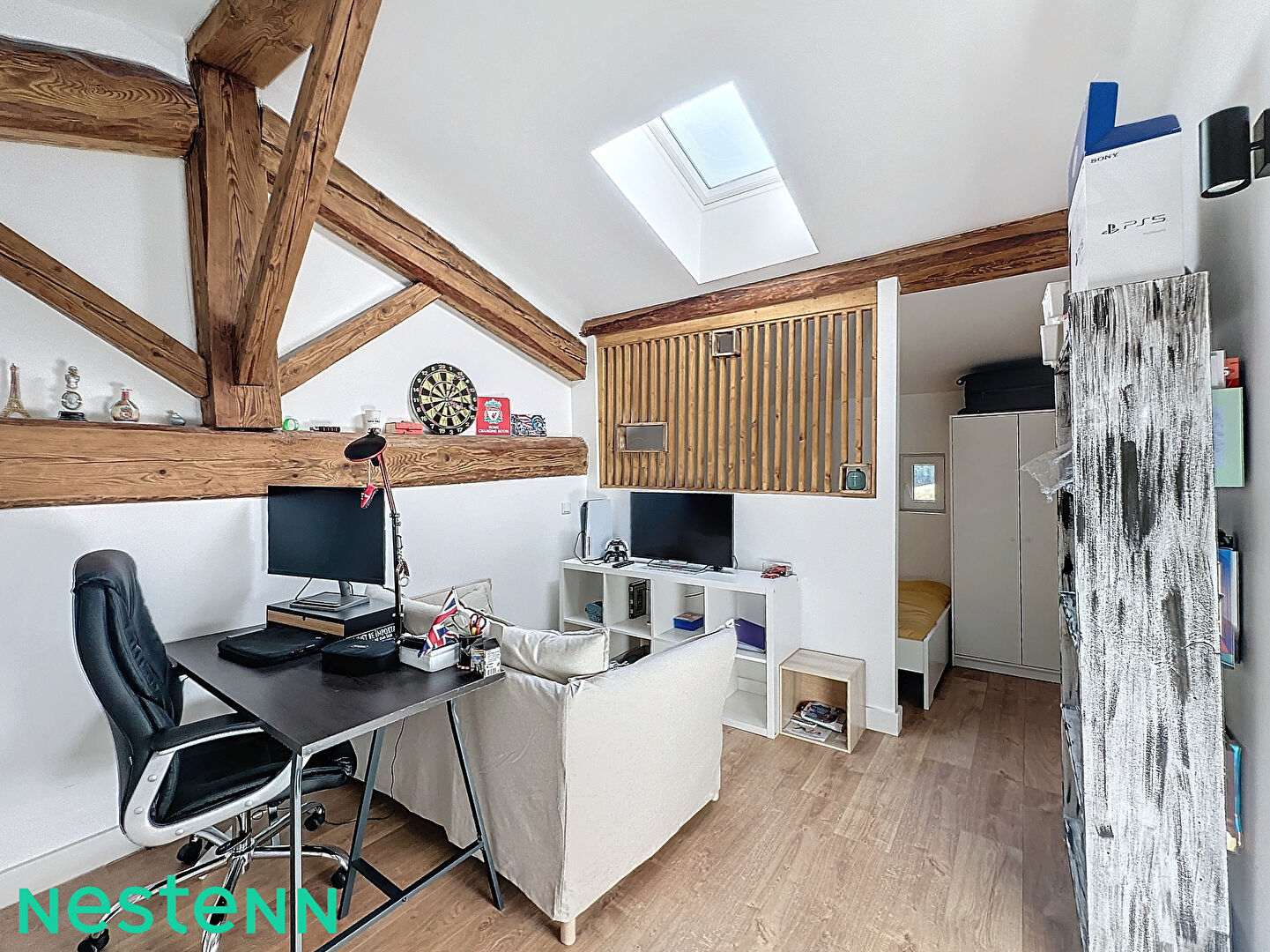 Maison  8 pièce(s) 220 m2 Secteur Rochetaillée