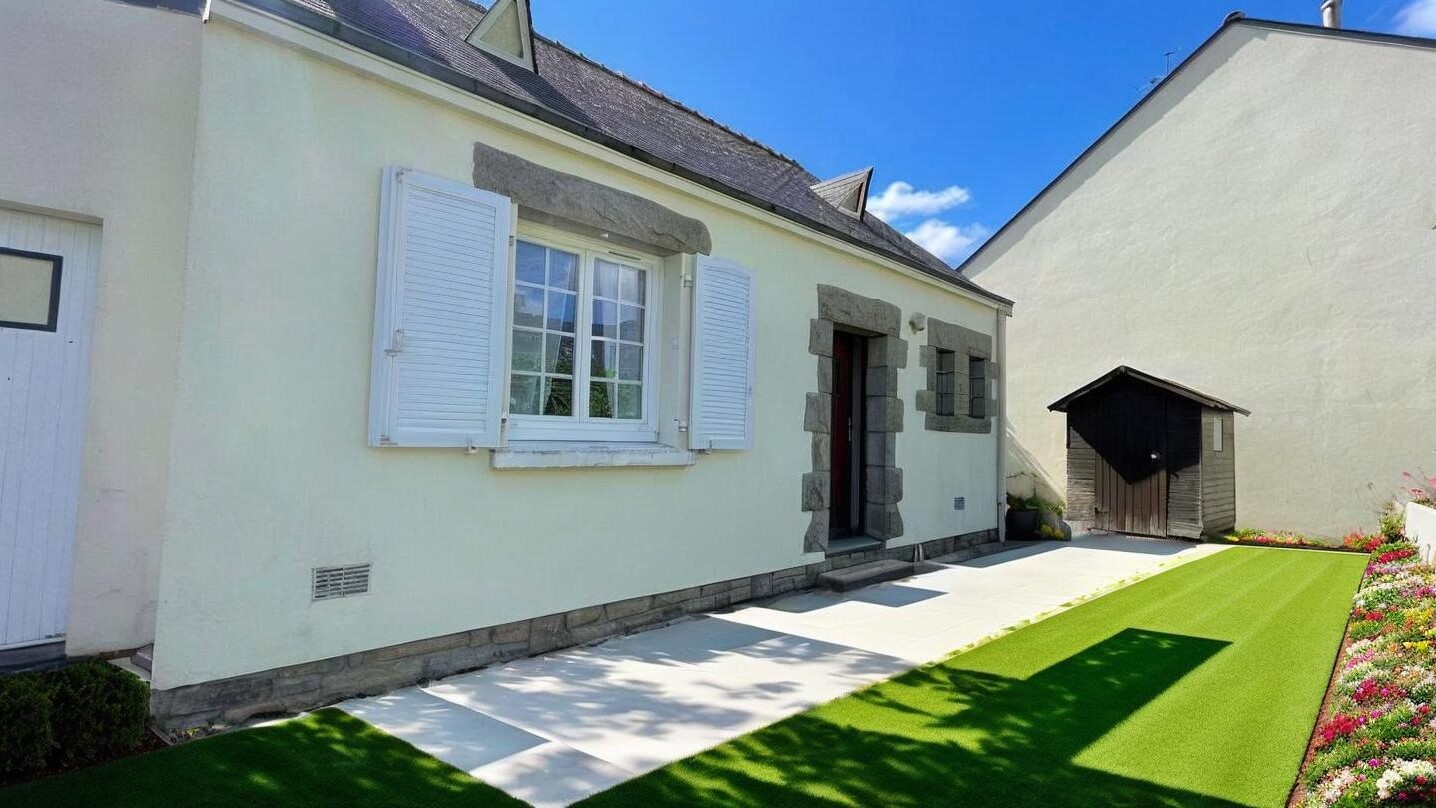 Maison à vendre à Vannes avec garage, proche des bus et des écoles quartier Ménimur