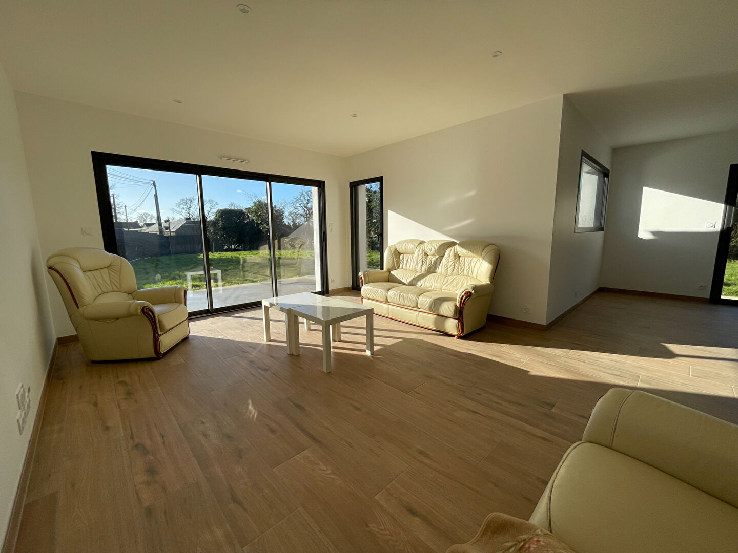 MAISON CONTEMPORAINE - Entre PLESCOP et GRAND-CHAMP