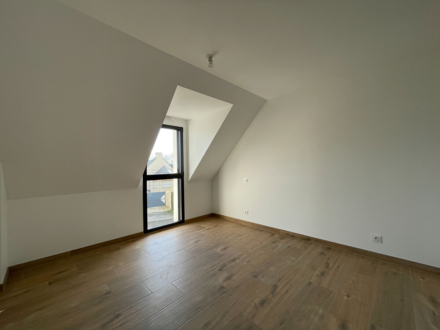 MAISON CONTEMPORAINE - Entre PLESCOP et GRAND-CHAMP