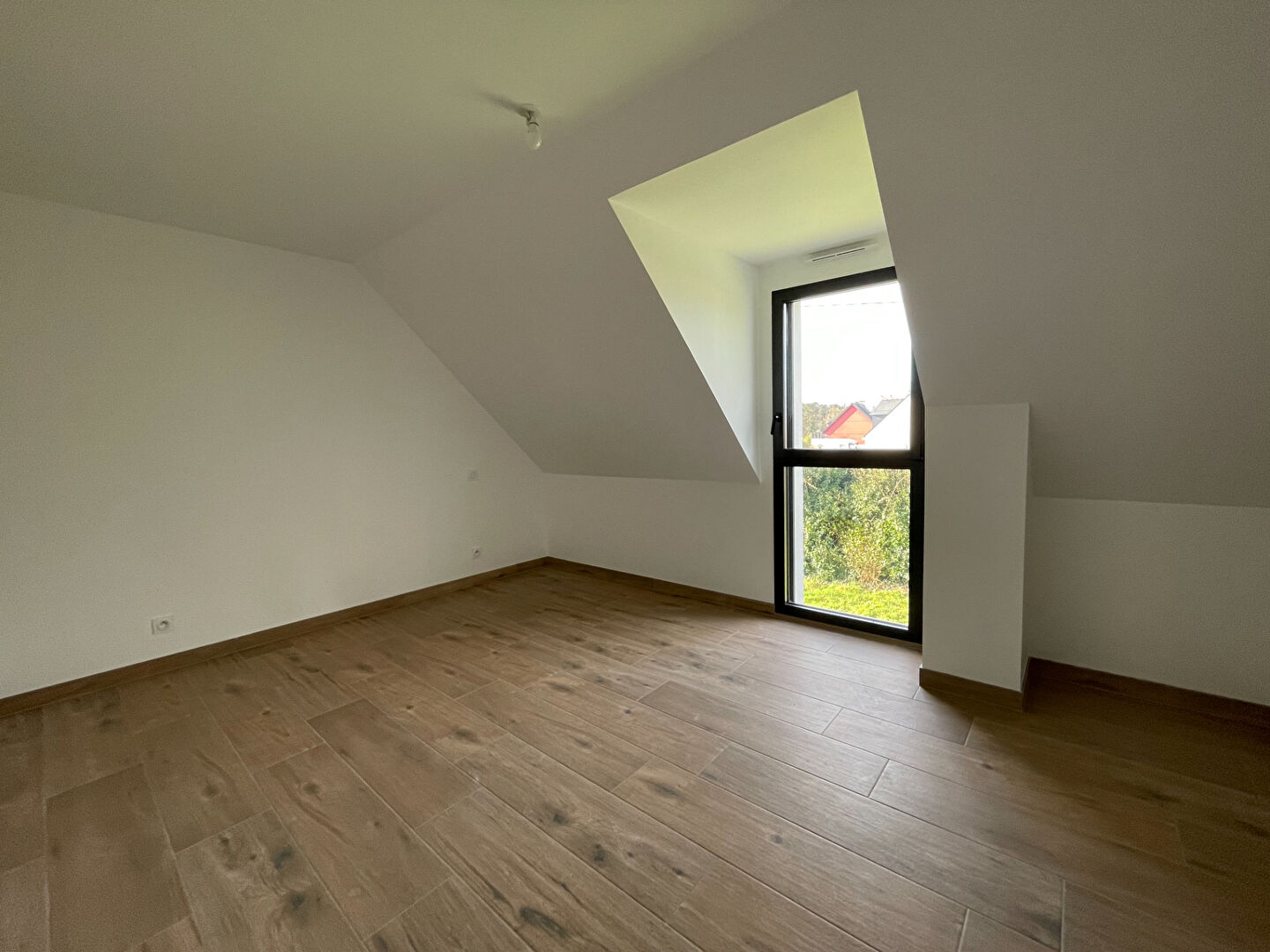 MAISON CONTEMPORAINE - Entre PLESCOP et GRAND-CHAMP