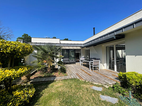 Vente maison contemporaine à Plescop (56890)