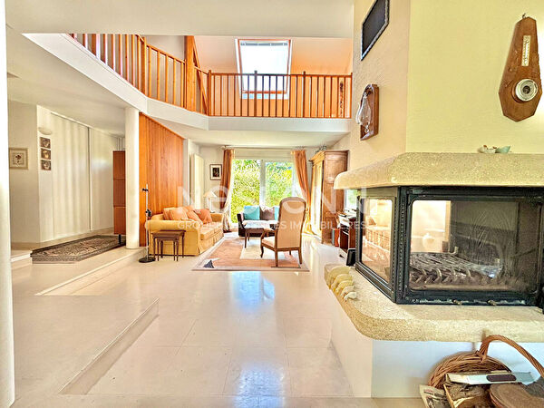 Vente maison cheminée à Magny les hameaux (78114)