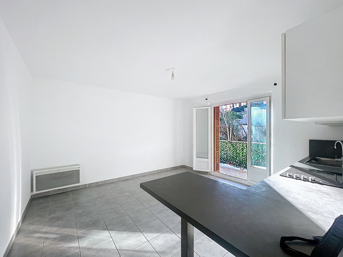 A vendre appartement de type 2 rénové sur les hauteurs d'Ajaccio