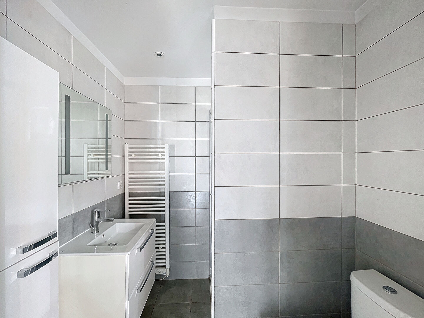 A vendre appartement de type 2 rénové sur les hauteurs d'Ajaccio