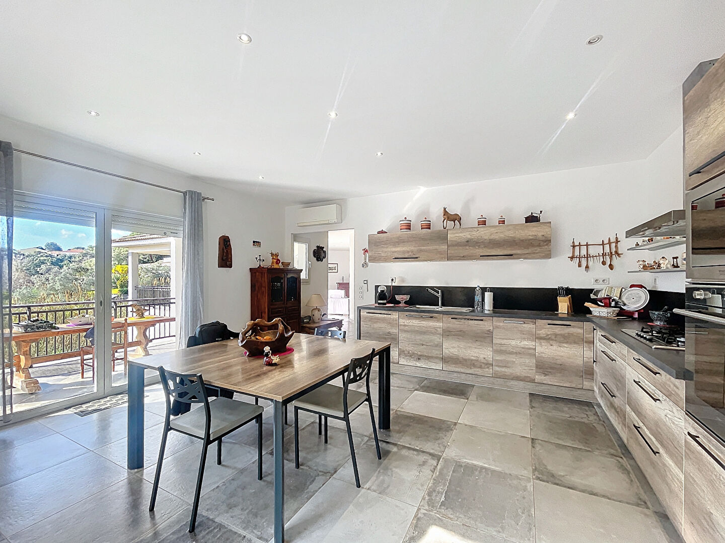 A vendre! Maison 4 pièces Afa 163.09