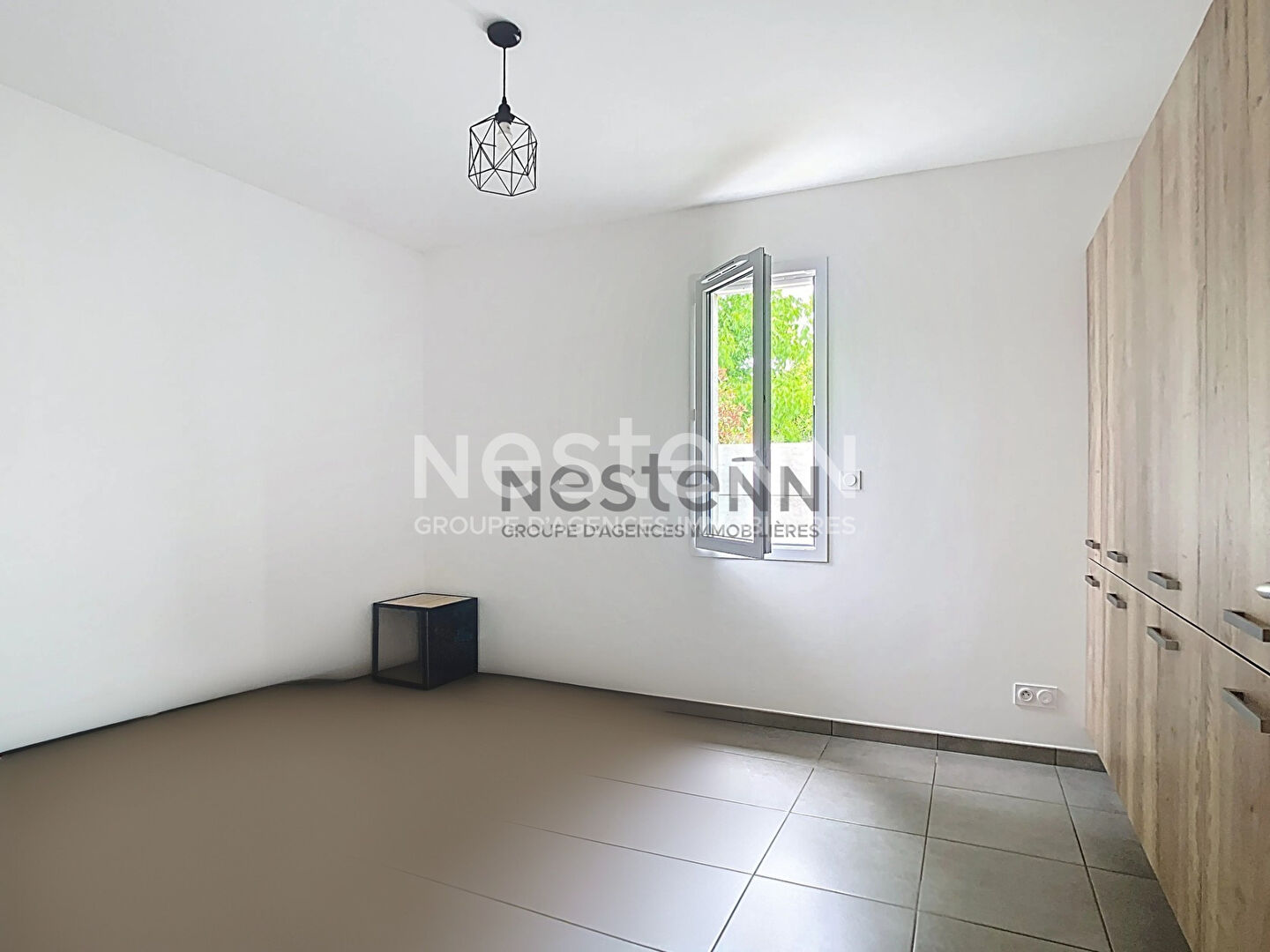 Maison de plain-pied avec terrasse & jardin