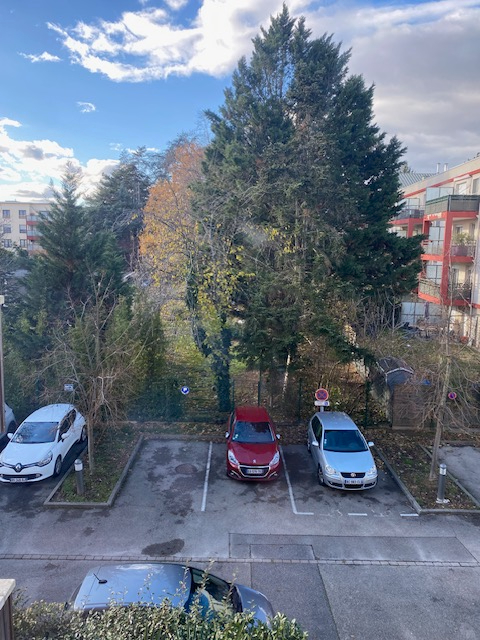 LOCATION STUDIO
