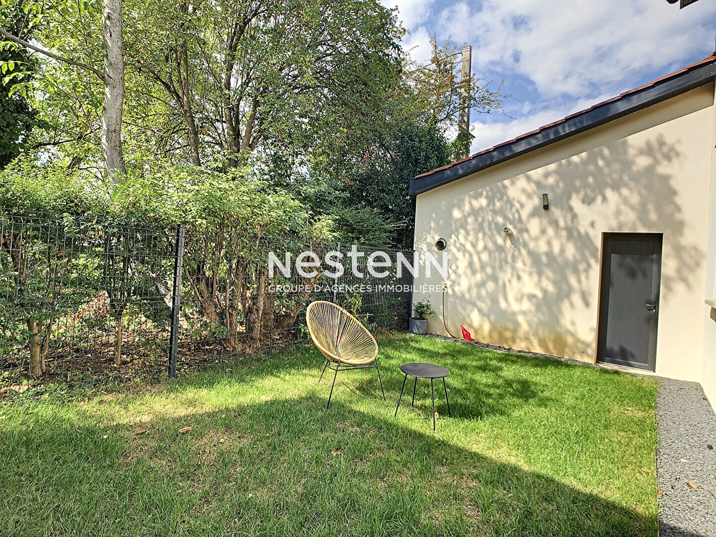 rare à la vente :  maison récente avec jardin dans le centre de Villefranche-sur-Saône