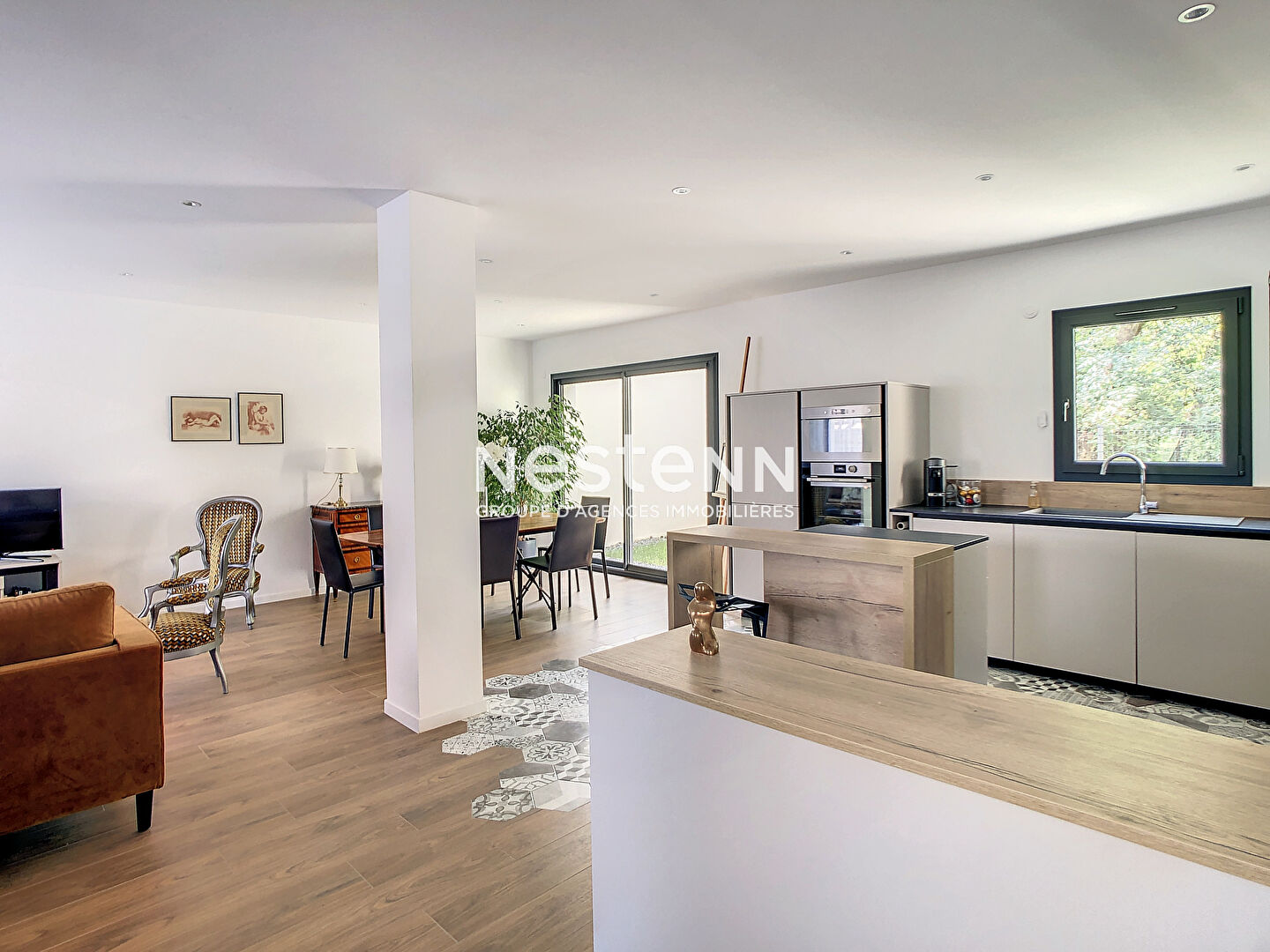 rare à la vente :  maison récente avec jardin dans le centre de Villefranche-sur-Saône
