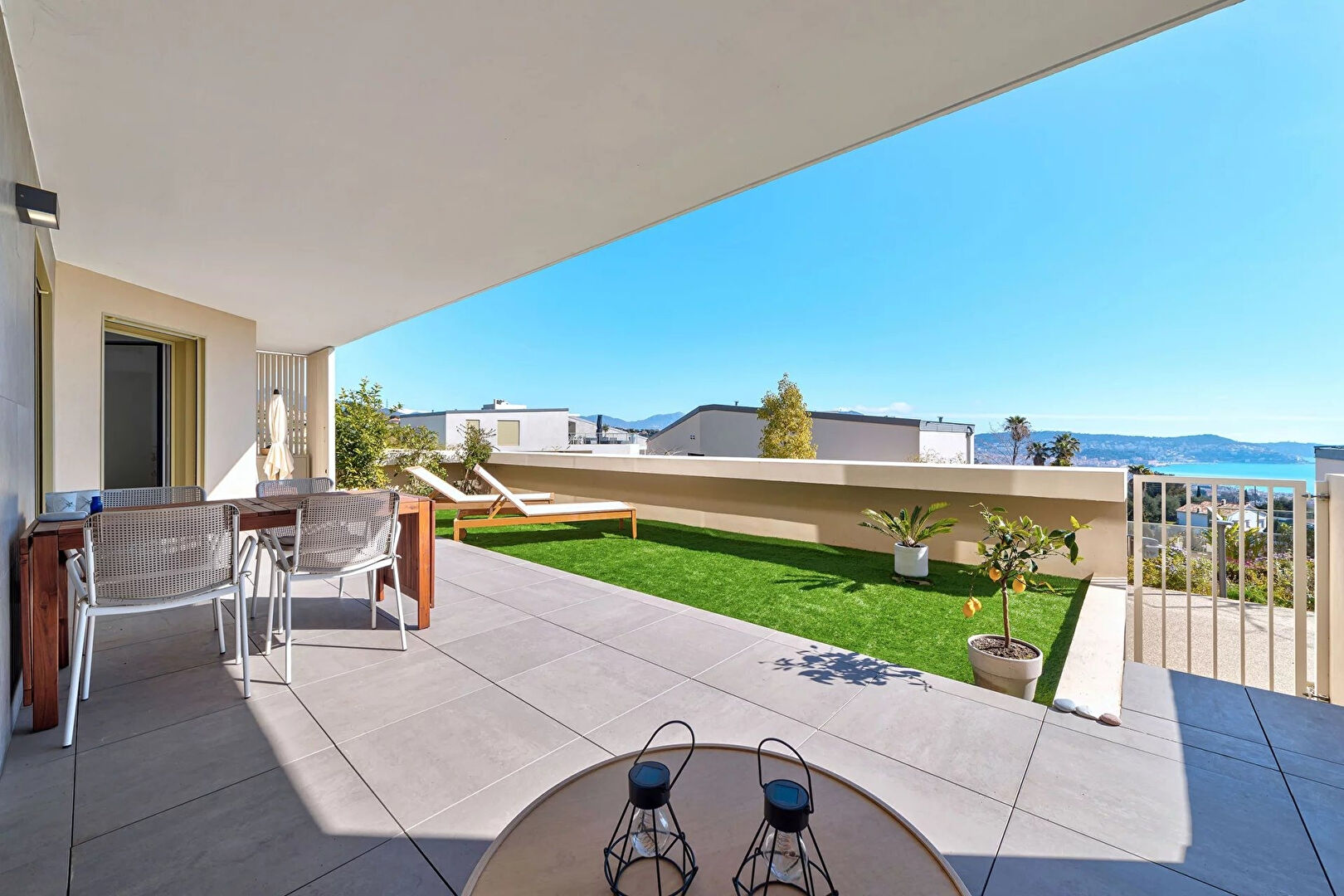 Nice Fabron - 3 pièces vue mer avec jardin privatif dans une résidence récente
