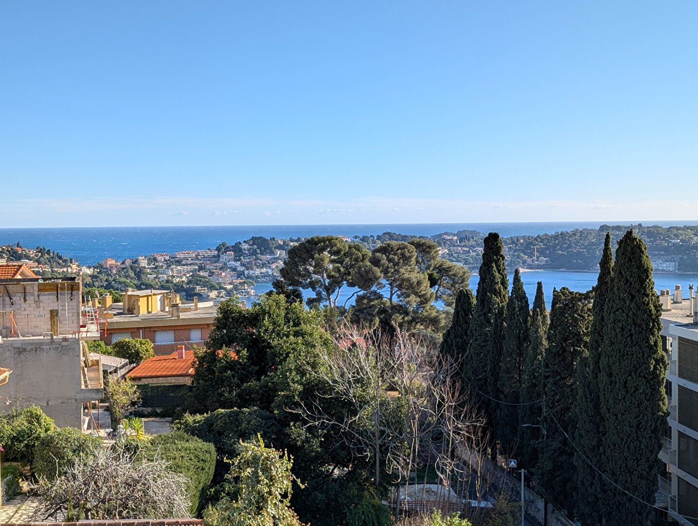 Villefranche-sur-Mer : 3 pièces d'exception avec vue mer panoramique