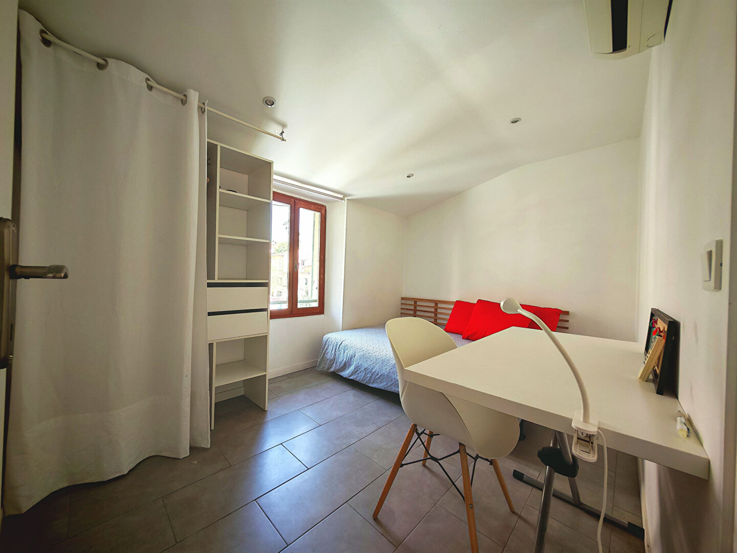 NICE OUEST - AV. CALIFORNIE MAGNAN: Charmant 3 Pièces 40m² - Dernier Étage SANS CHARGES