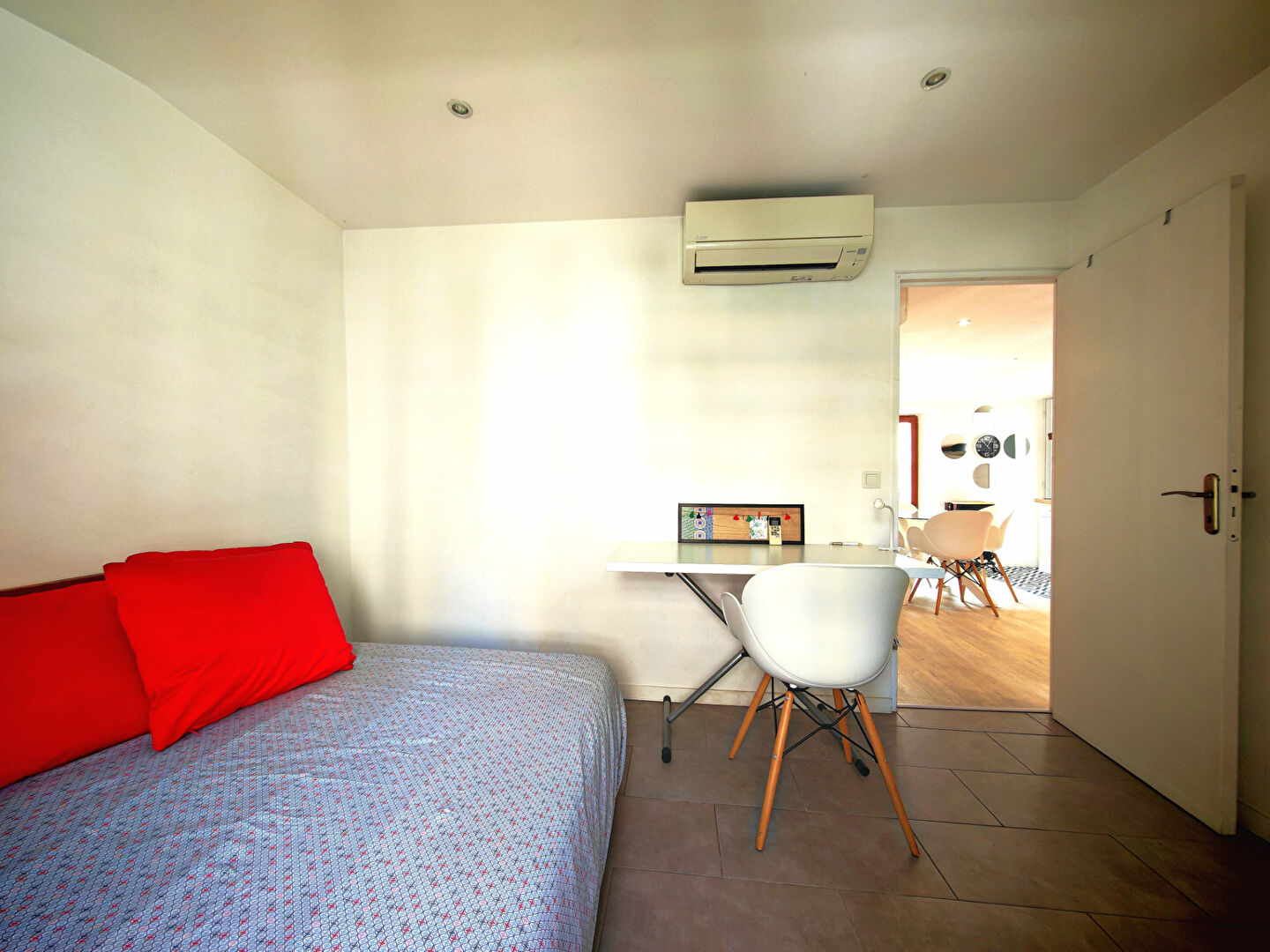 NICE OUEST - AV. CALIFORNIE MAGNAN: Charmant 3 Pièces 40m² - Dernier Étage SANS CHARGES